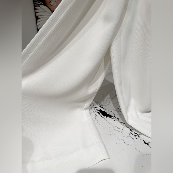 Club Monaco size US2 White flared pant jumpsuit with belt - Picture 8 of 9